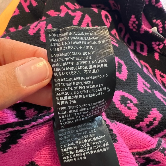 Authentic Balenciaga x World Food Programme Size Medium - Picture 8 of 12